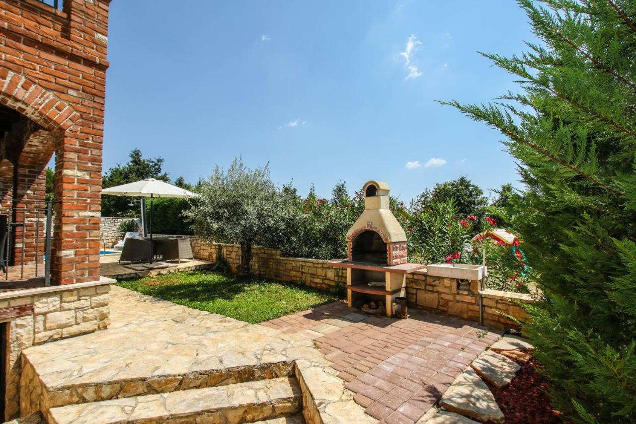 Villa Istriana Jakob With Pool Tar-Vabriga Bagian luar foto