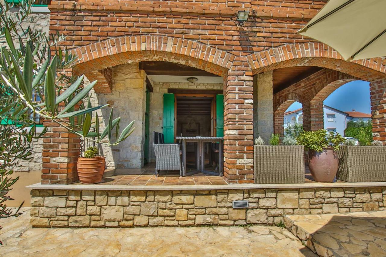 Villa Istriana Jakob With Pool Tar-Vabriga Bagian luar foto